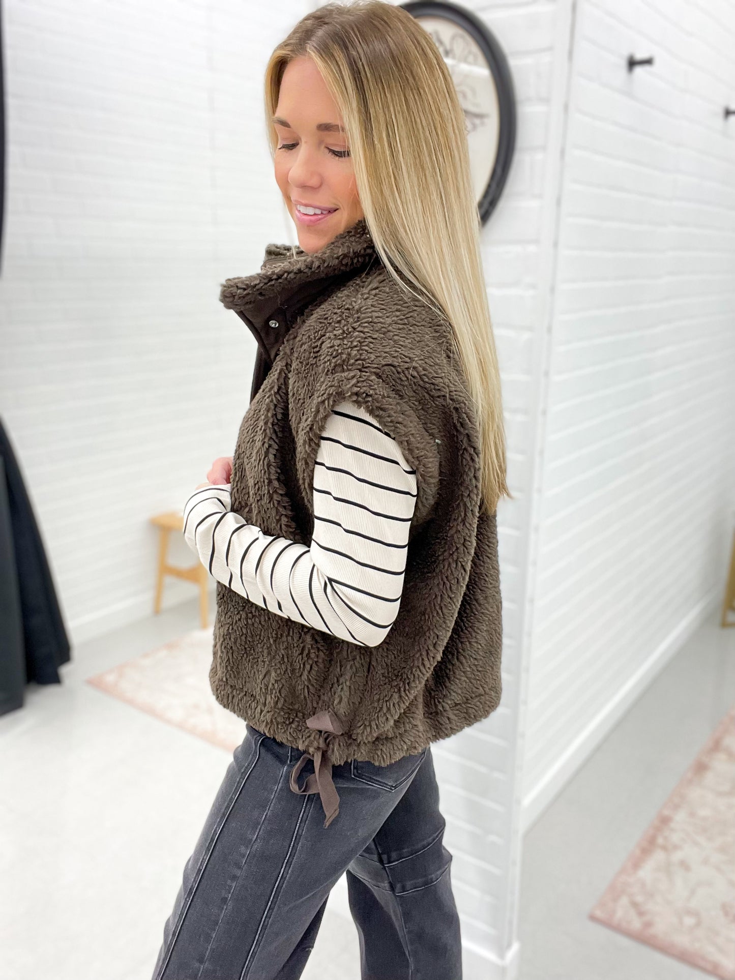Gone Too Fast Sherpa Vest Tie-Up Side Detail Chocolate