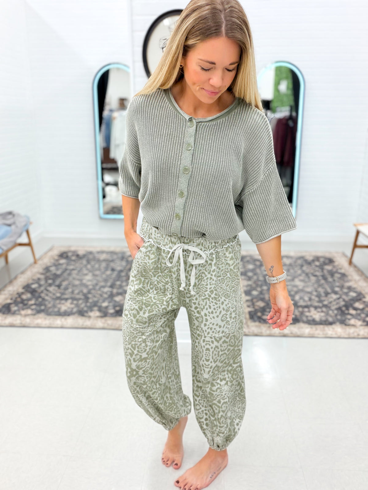 Her Side Leopard Print Terry Knit Pants Olive
