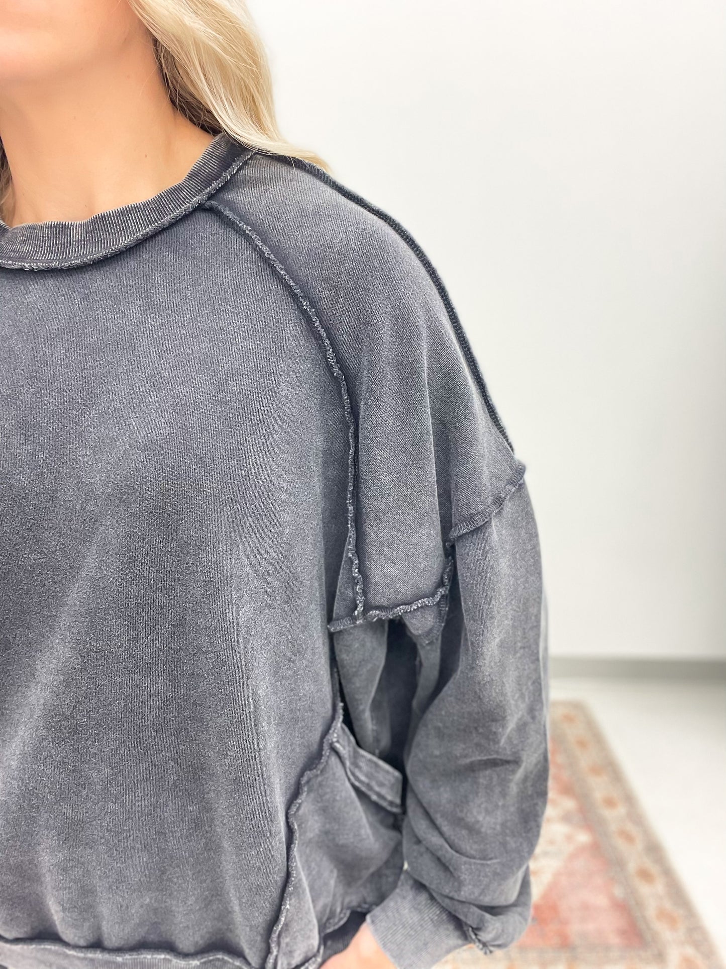 Never Distant Mineral Wash Pullover Black