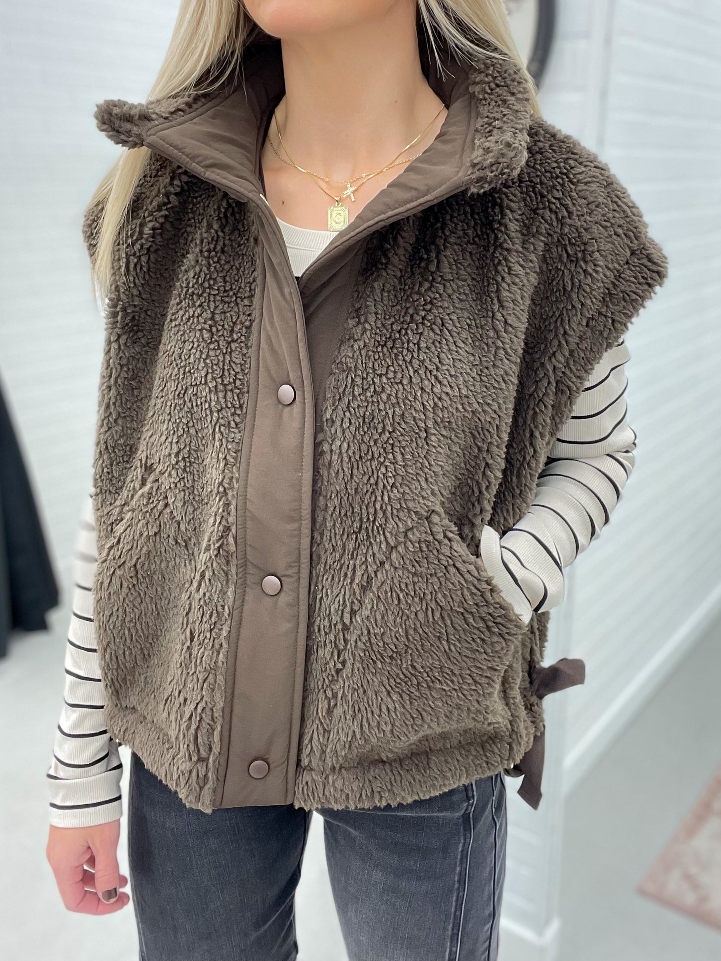 Gone Too Fast Sherpa Vest Tie-Up Side Detail Chocolate