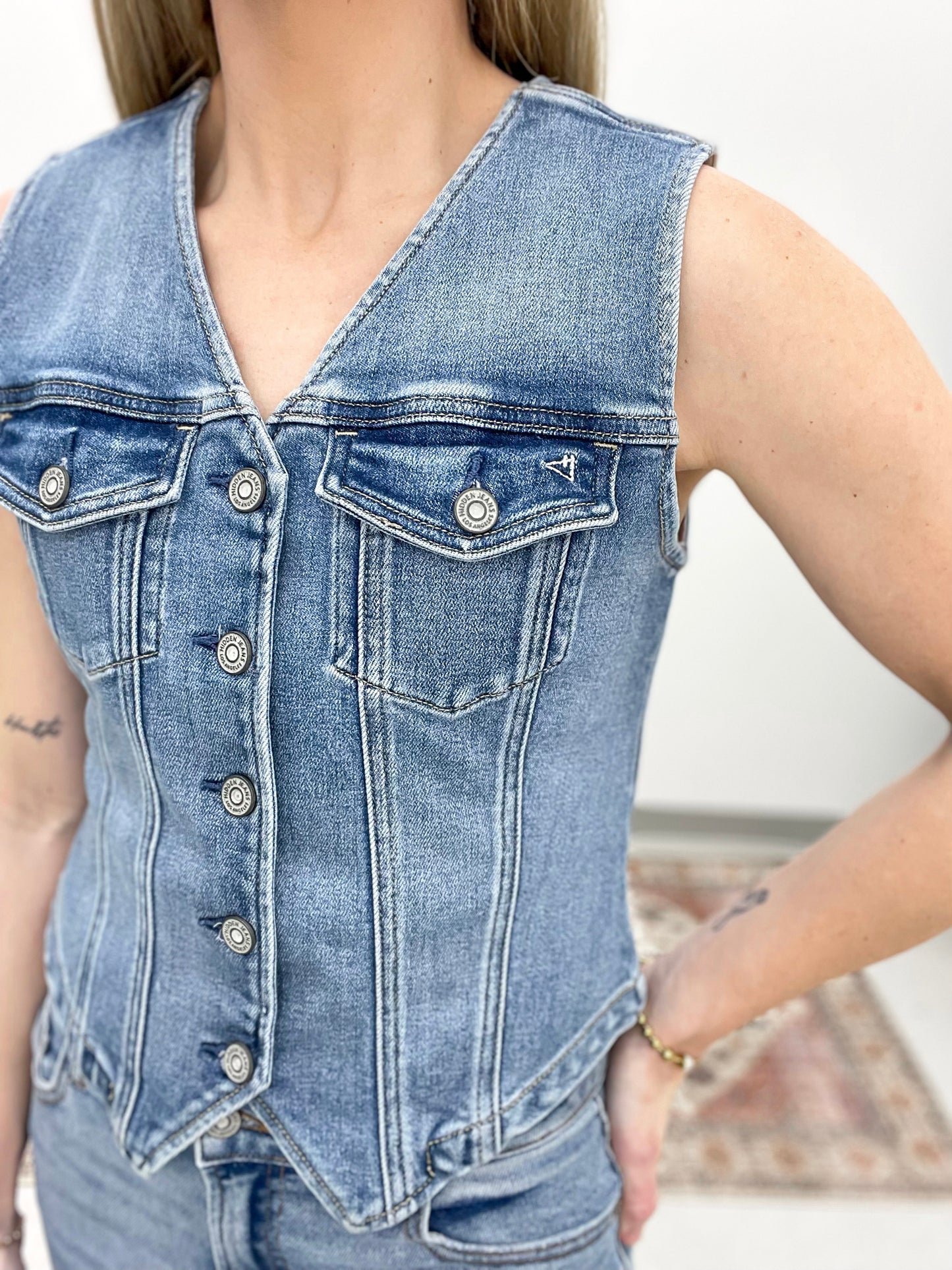 Hidden Denim Vest Medium Wash