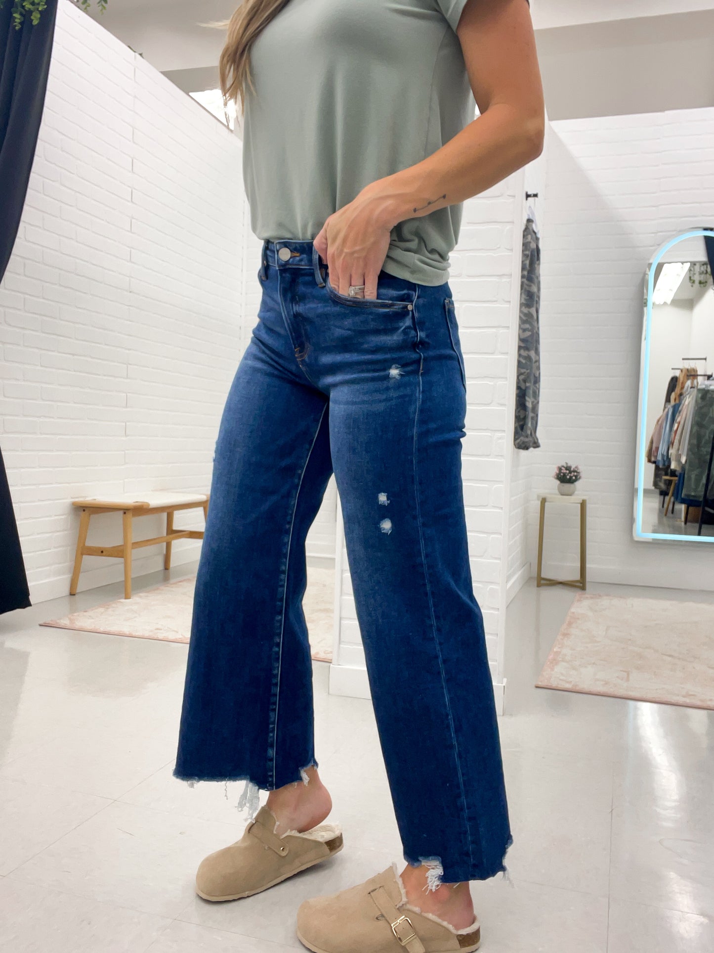 The Stacy High Rise Crop Wide Leg Jeans Dark Wash