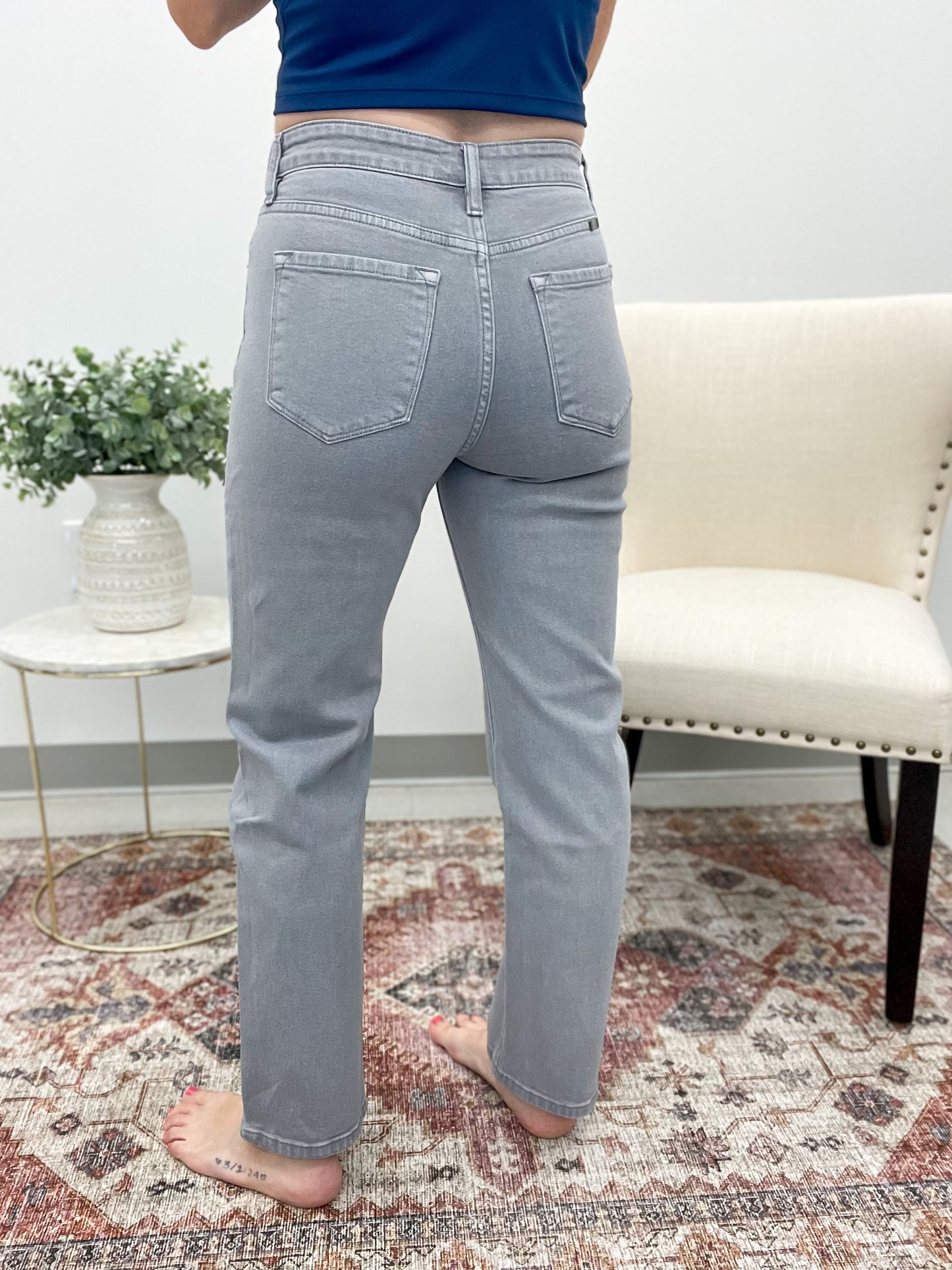 The Sedona Ultra High Rise 90's Straight Denim Gray 7/27