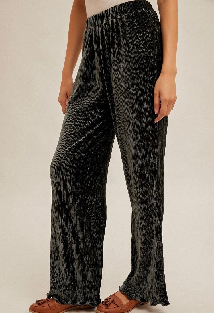 Seasons Bring Crinkle Velvet Pants Winter Spruce Large