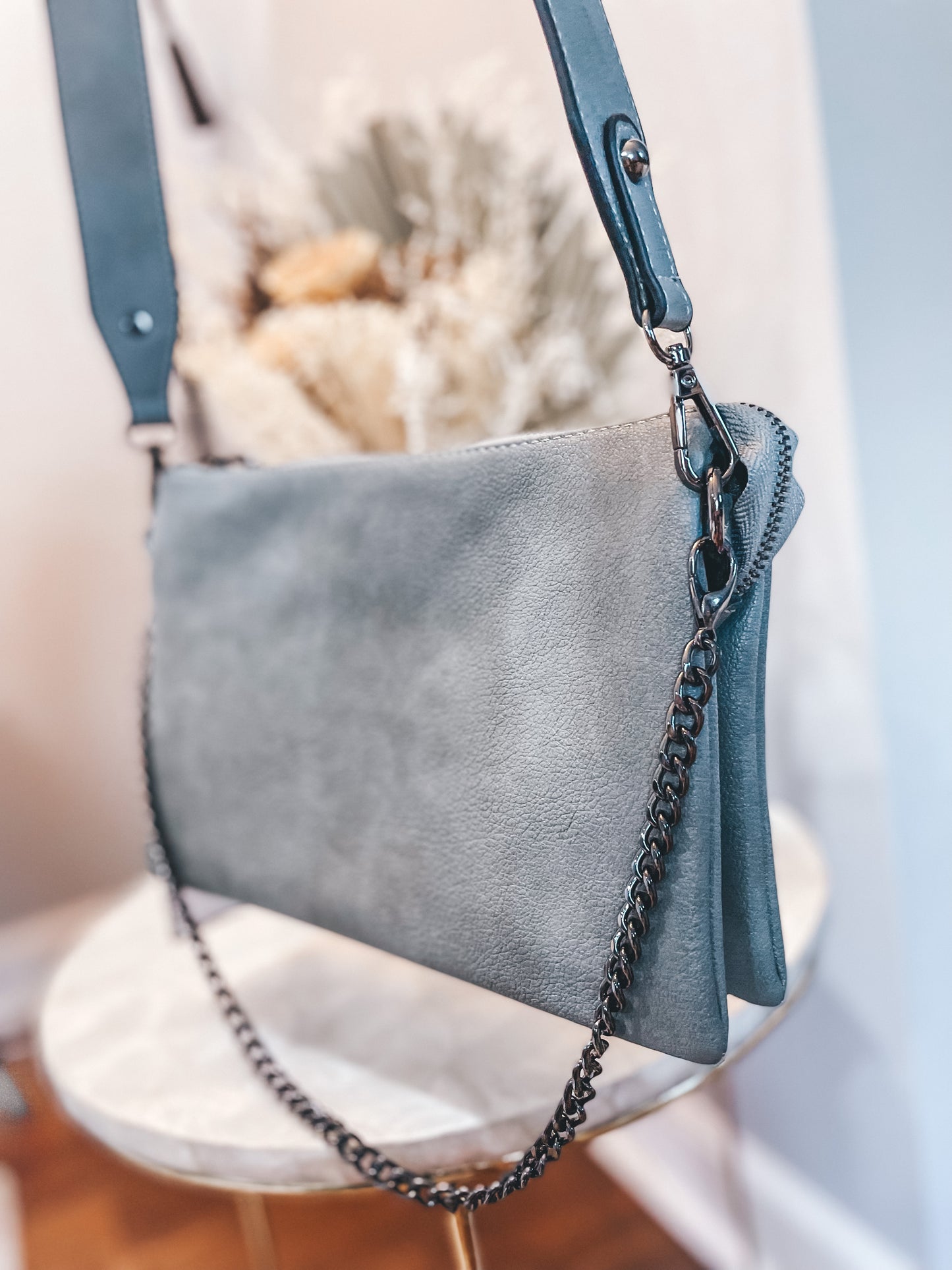 The Izzy Chain Strap Crossbody Earth Gray