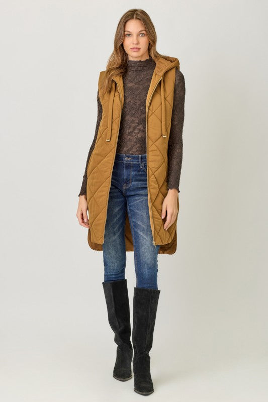This Way Quilted Puffer Long Hooded Vest Spicy Latte