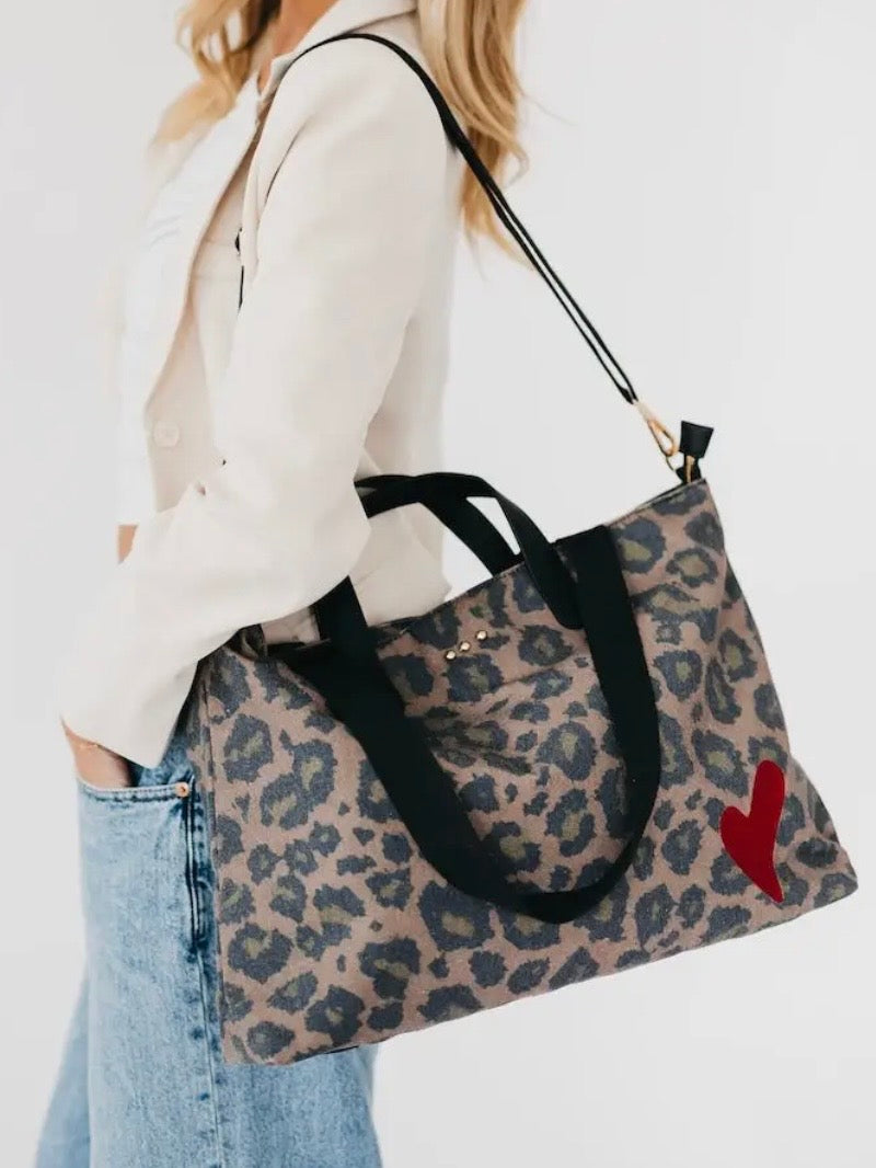 Chelsie Canvas Luxe Tote Leopard