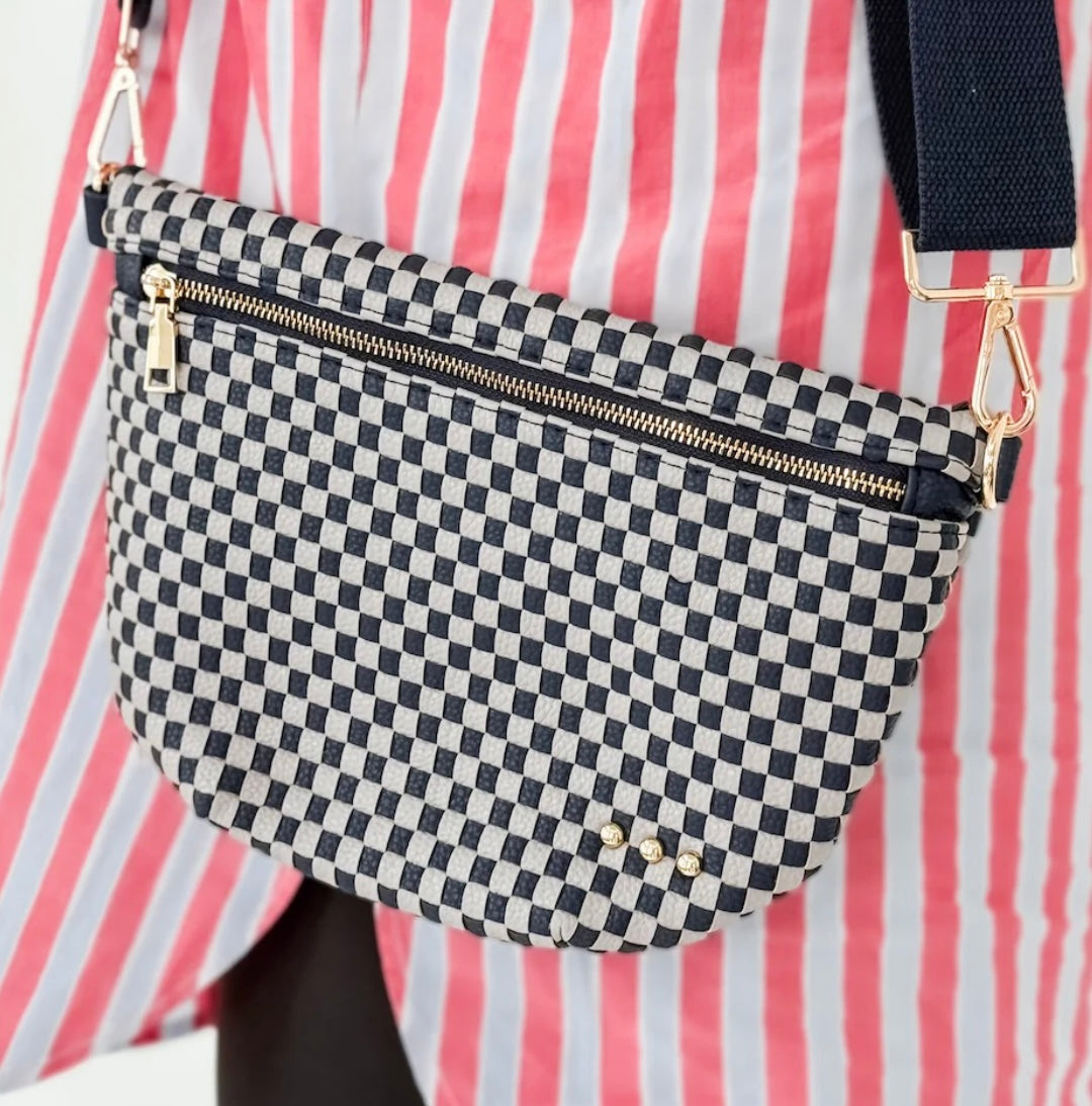 The Westlyn Woven Bum Bag Checkered Gray/Black