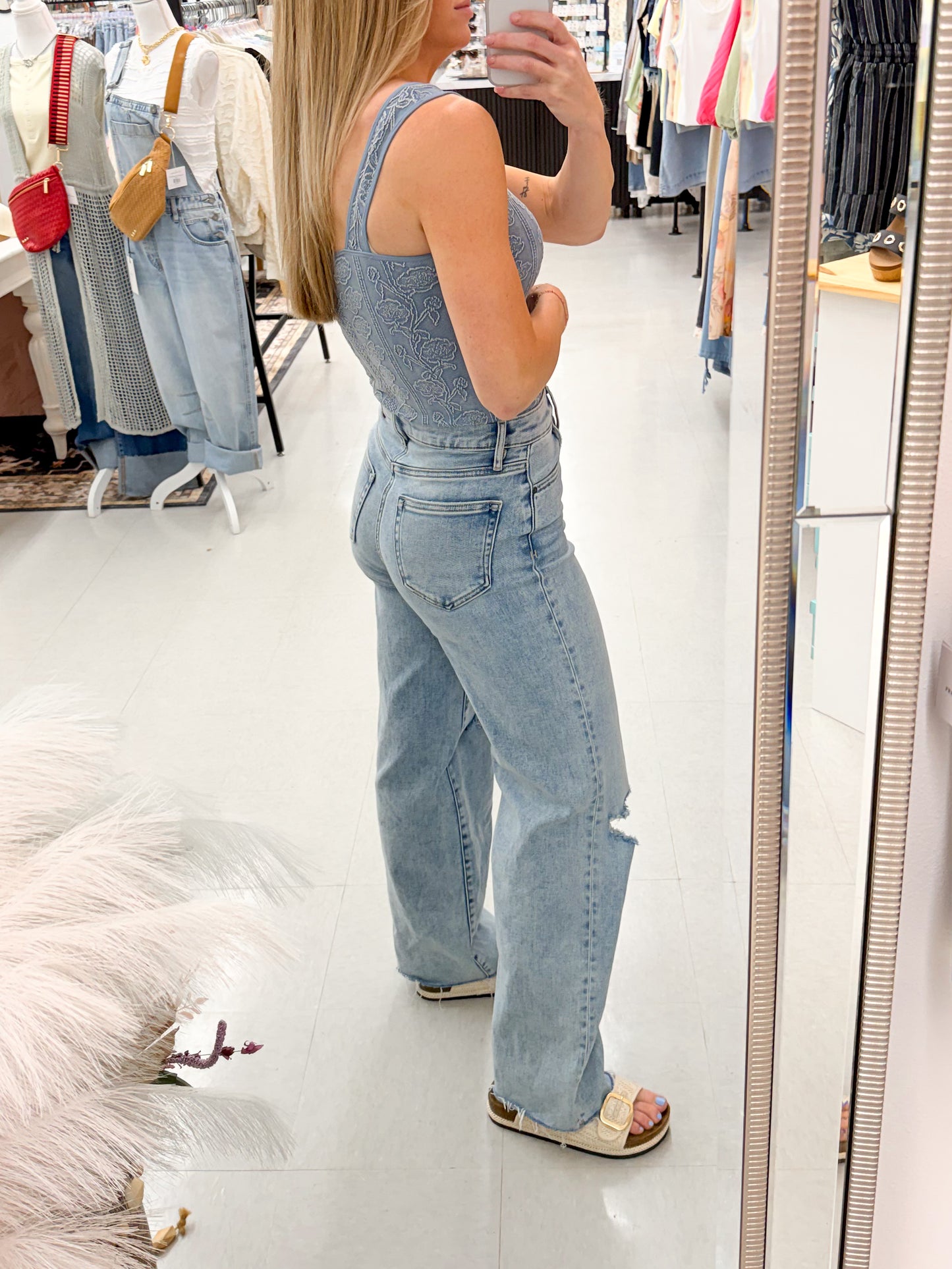 Stay True Floral V-Neck Seamless Tank Blue