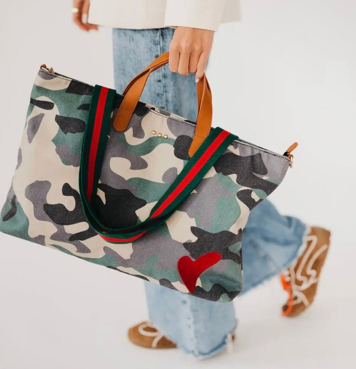 Chelsie Canvas Luxe Tote Camouflage