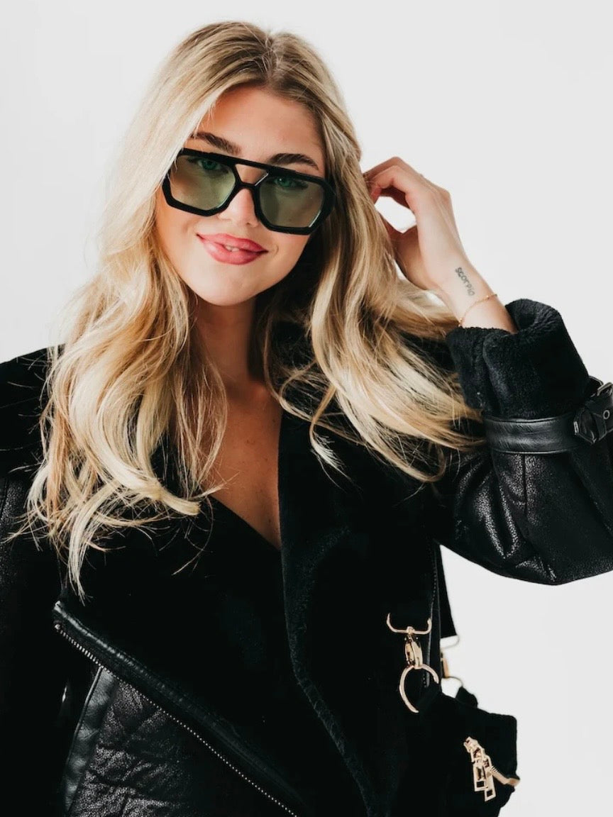 The Carrie Statement Sunglasses Black/Green