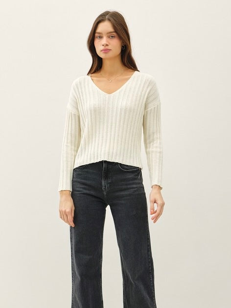 Simply Pretty Ribbed V-Neck Sweater Cream