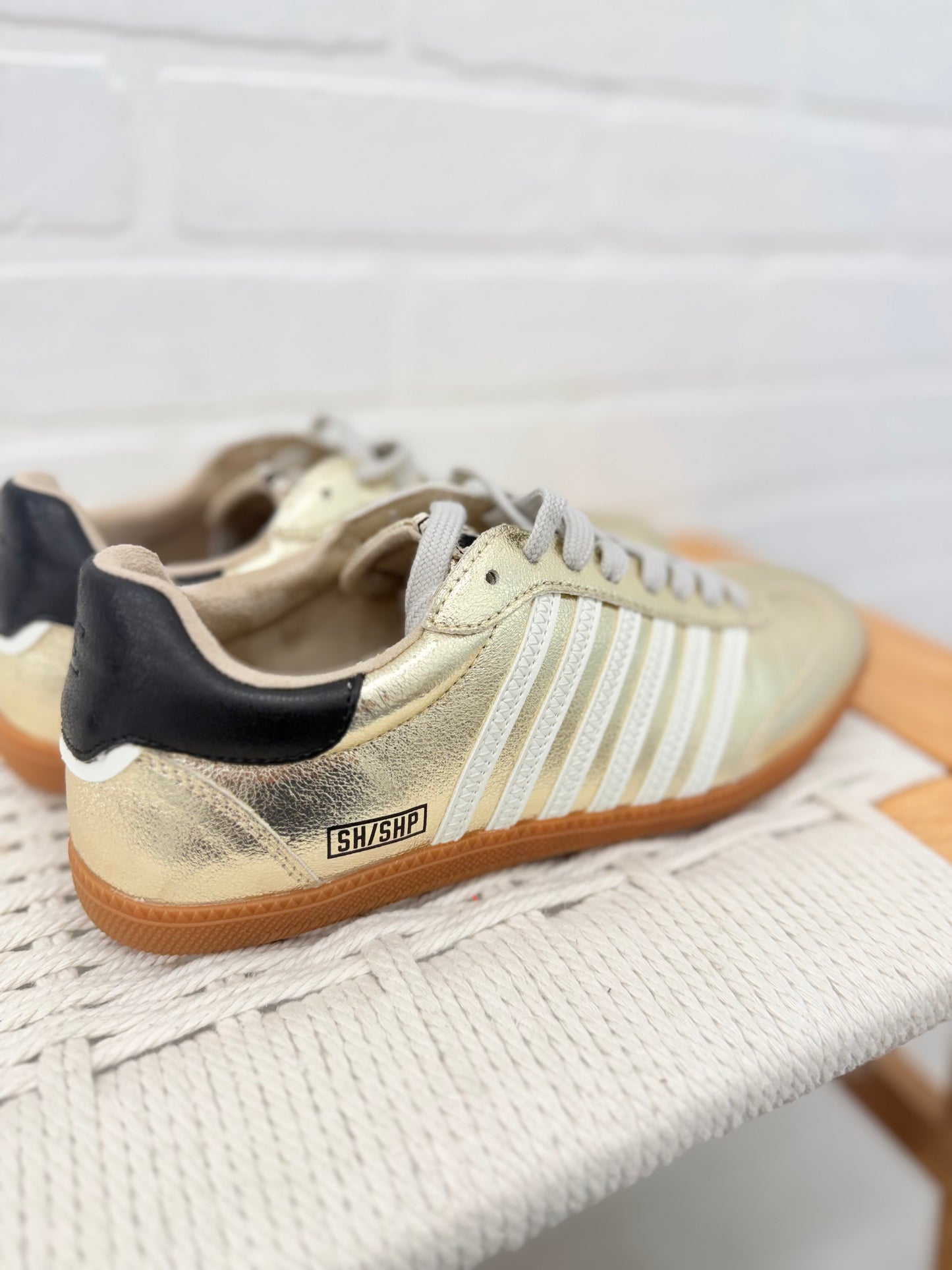 The Stevie Sneakers Gold