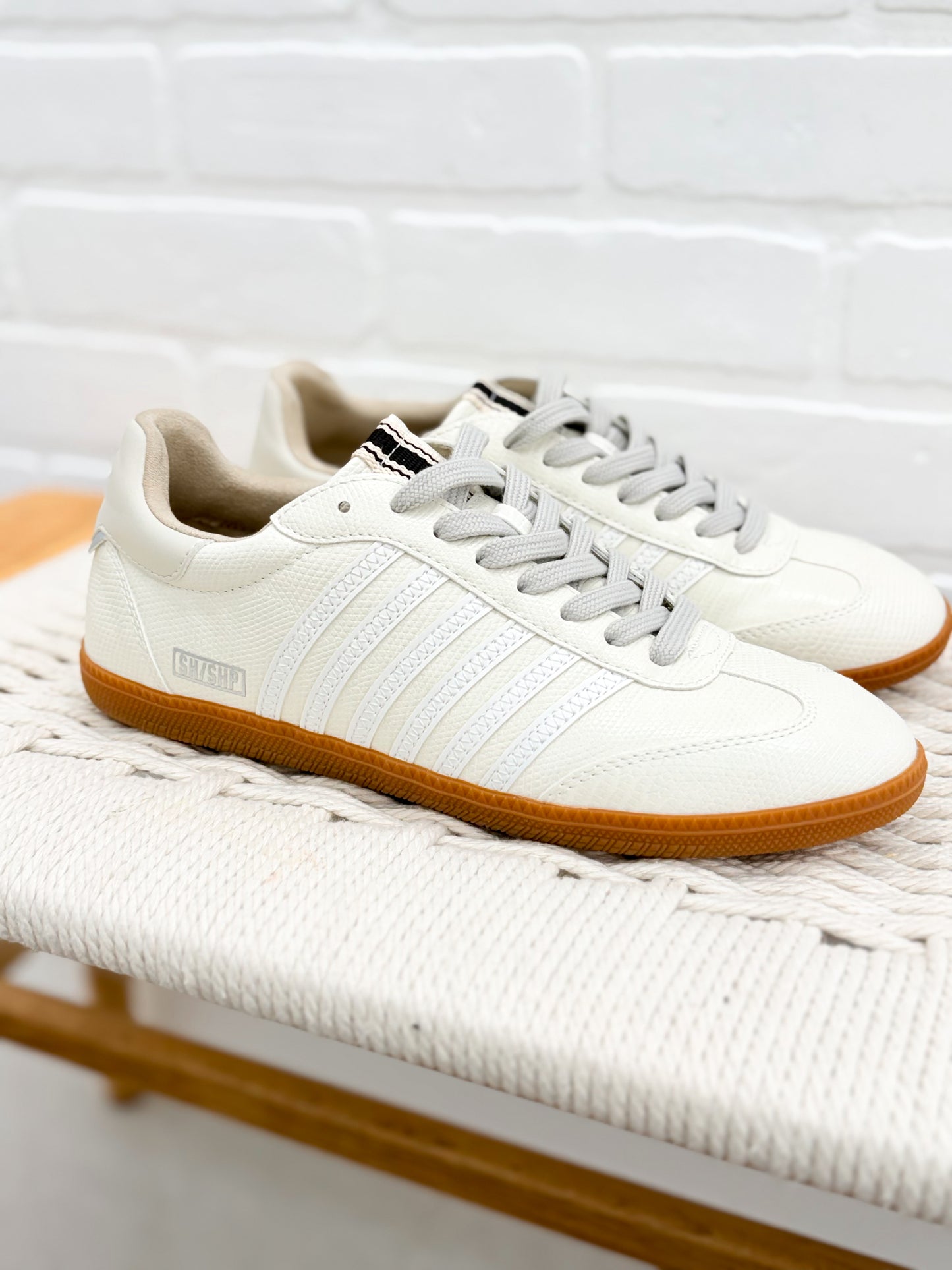 The Stevie Sneakers Bone Lizard