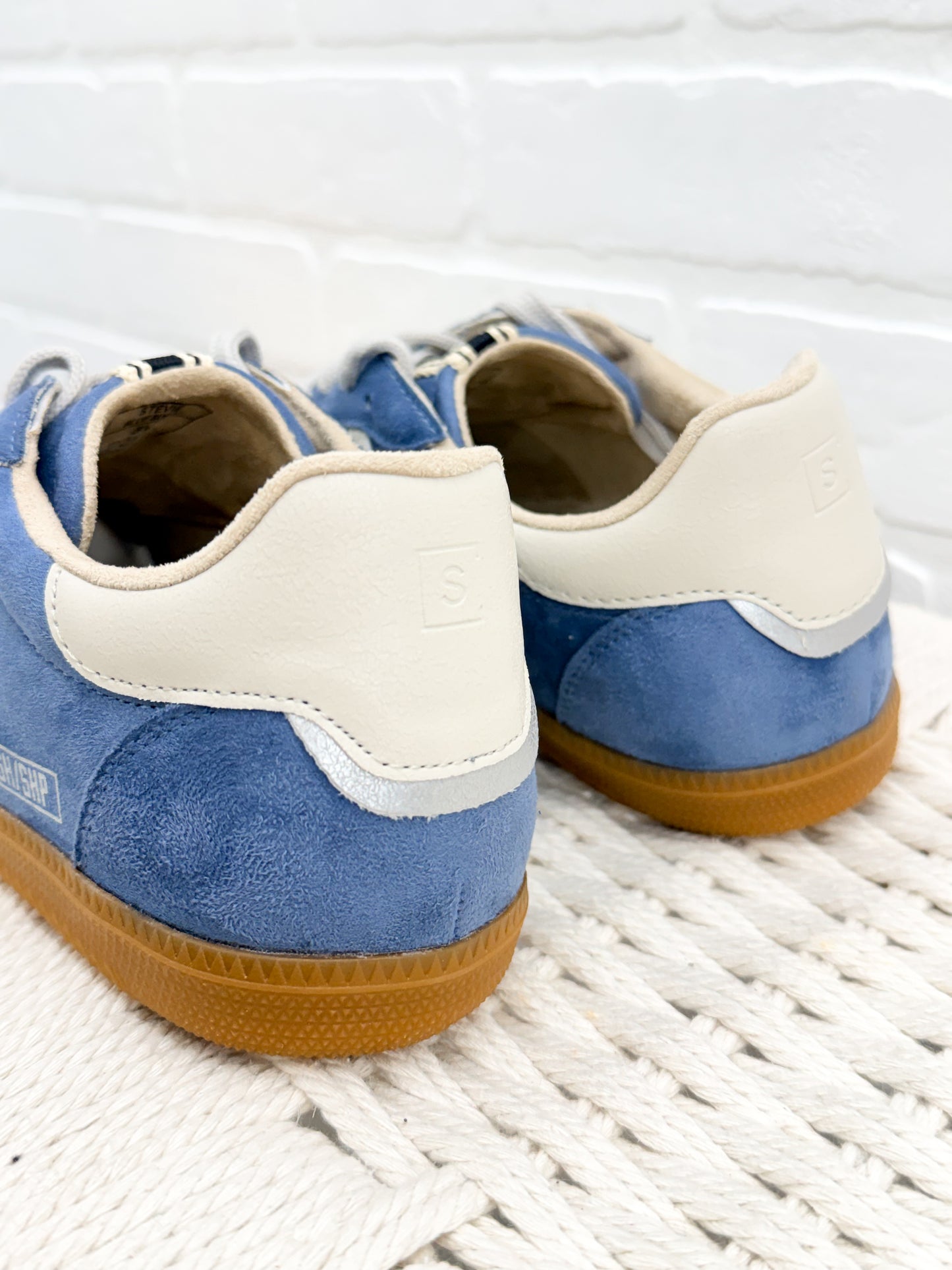 The Stevie Sneakers Blue Suede