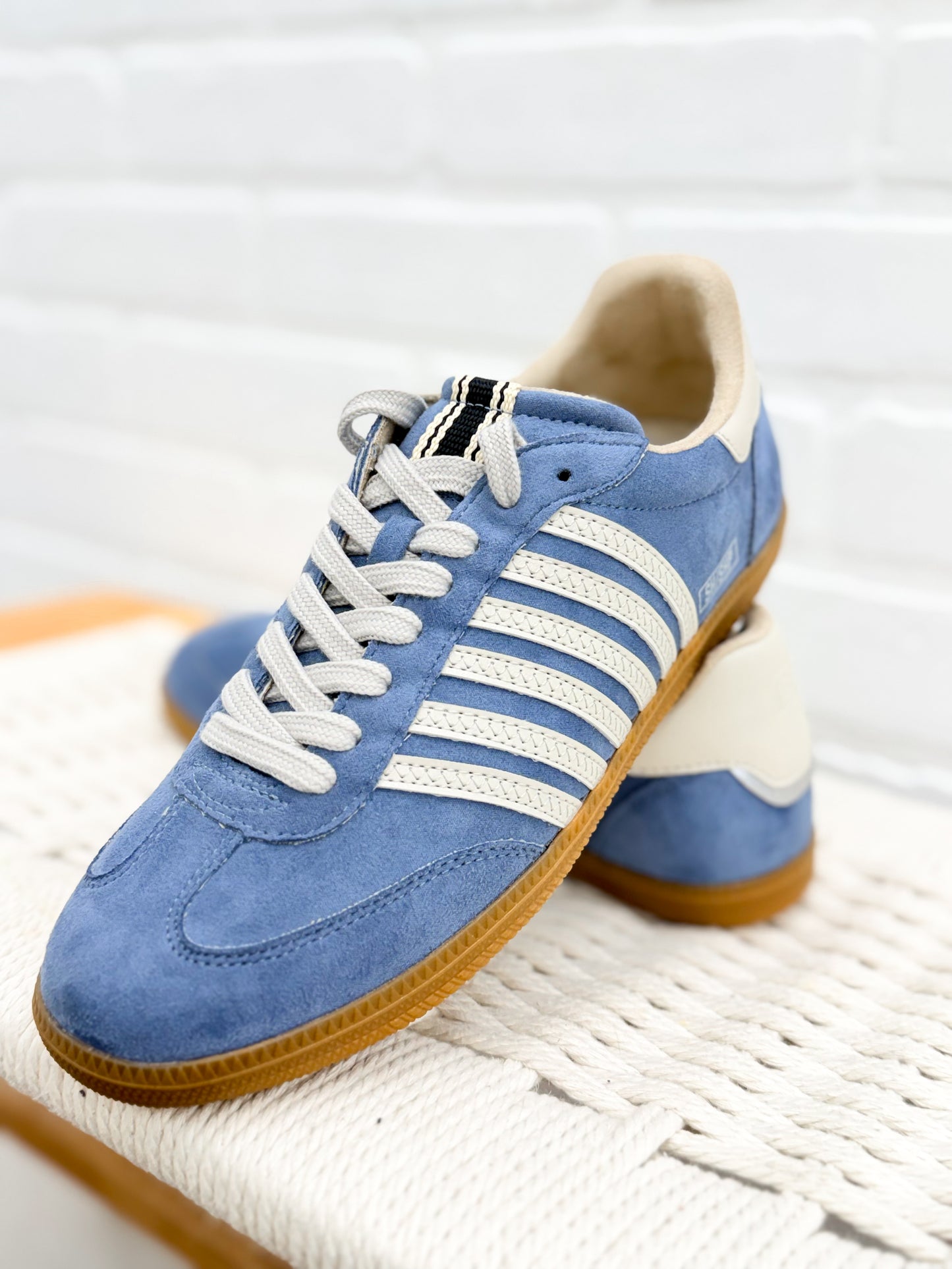 The Stevie Sneakers Blue Suede