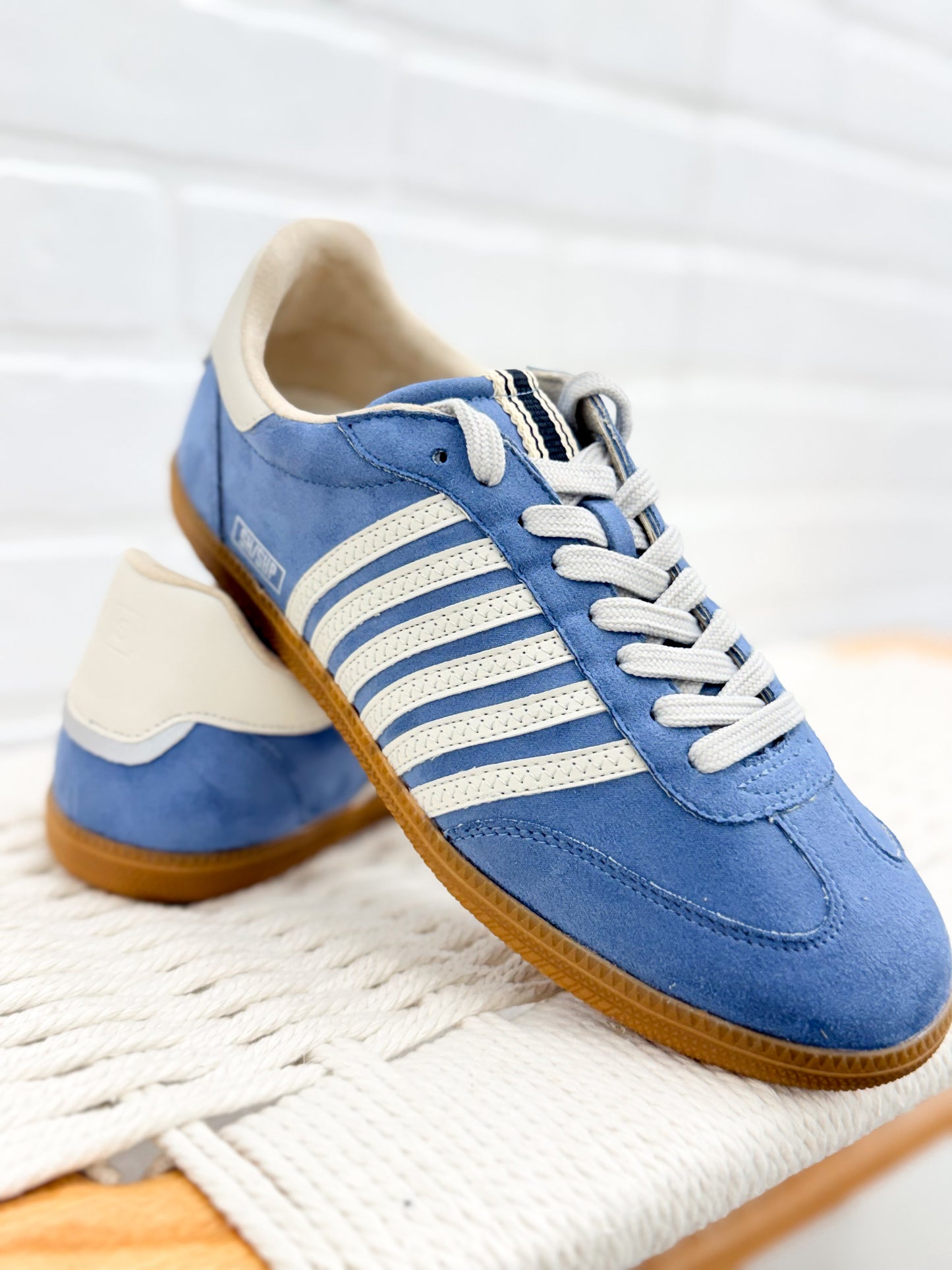 The Stevie Sneakers Blue Suede