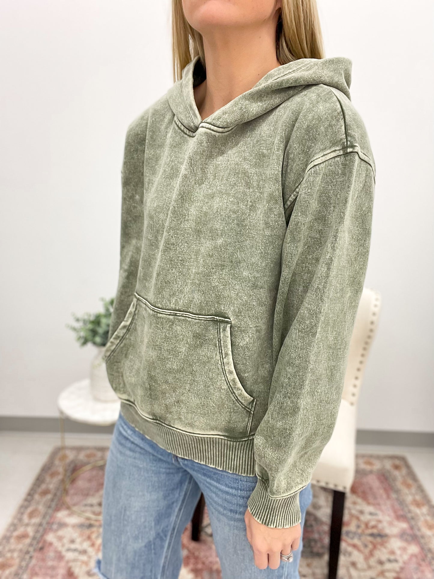 Day Off Mineral Wash Hooded Pullover Light Olive