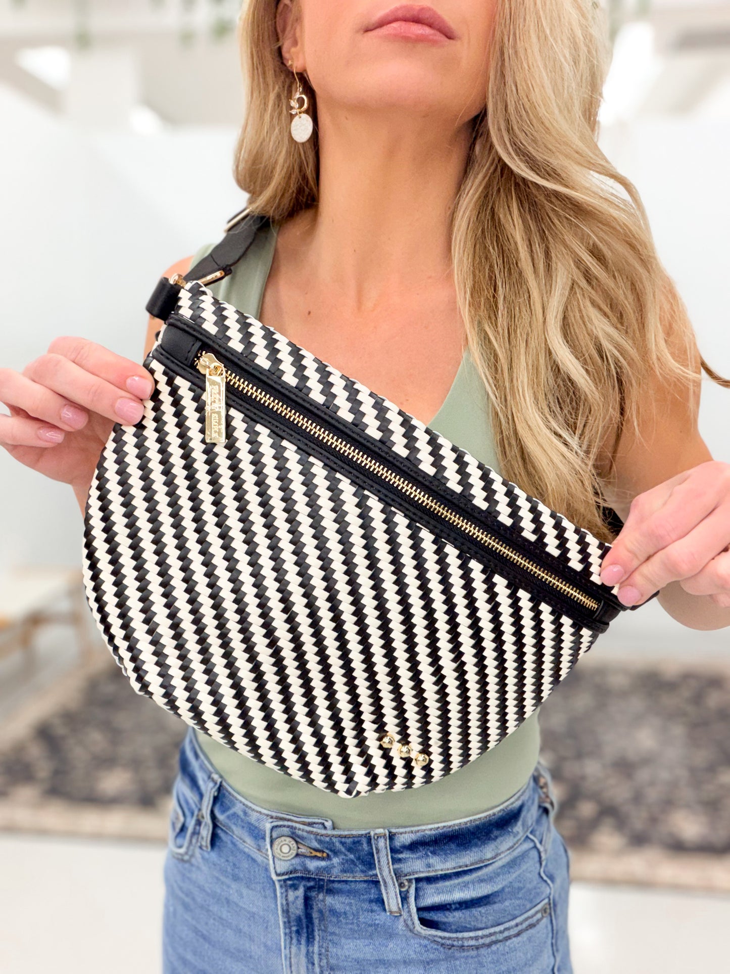 The Westlyn Diagonal Woven Bag Two Tone Black/Cream