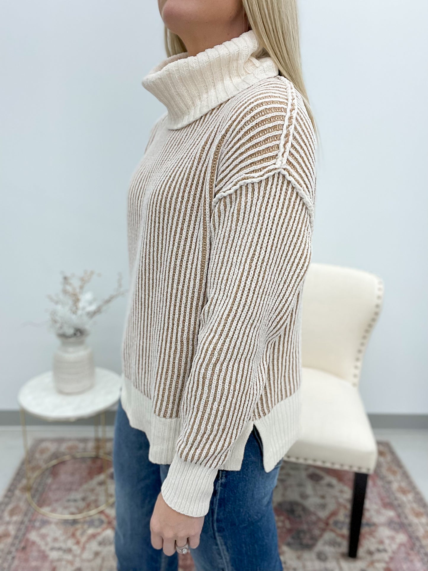 Two-Tone Chenille Turtle Neck Sweater Cream/Taupe