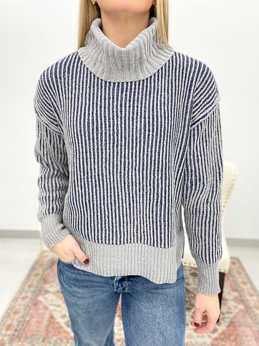 Two-Tone Chenille Turtle Neck Sweater Navy/Gray