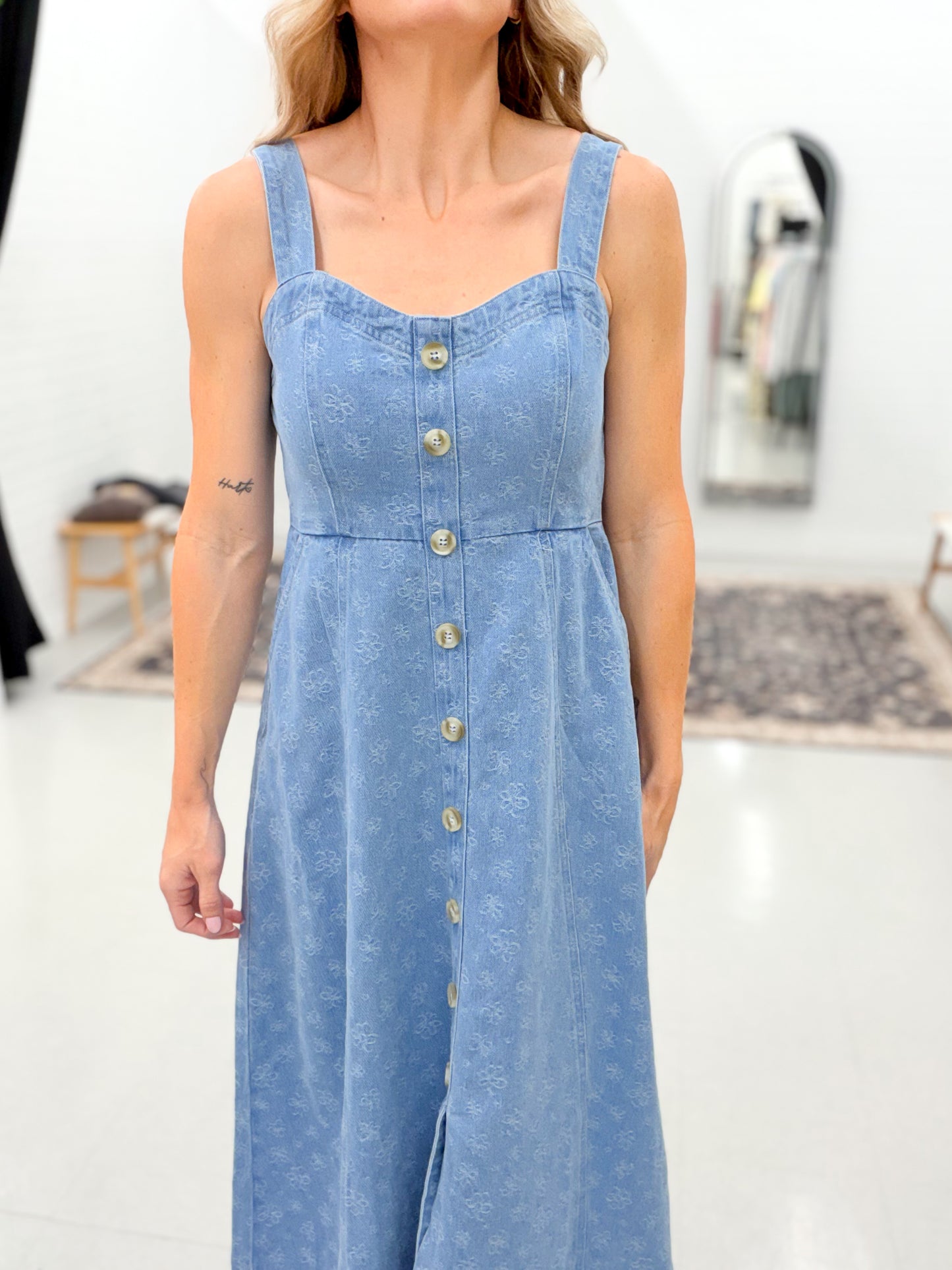 Denim Daisy Floral Jacquard Sweetheart Midi Dress