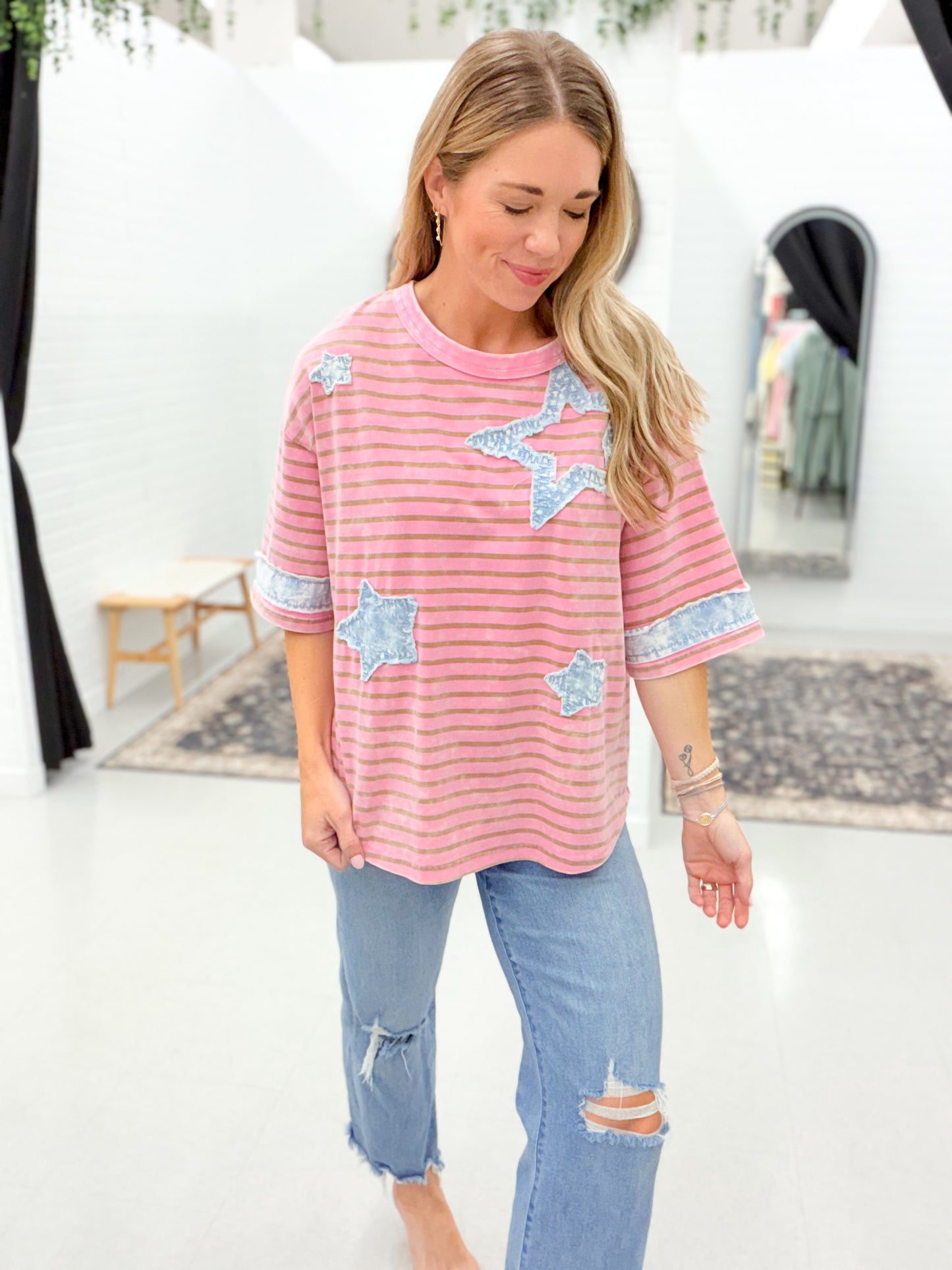 Wind Blows Washed Star Patch Top Pink