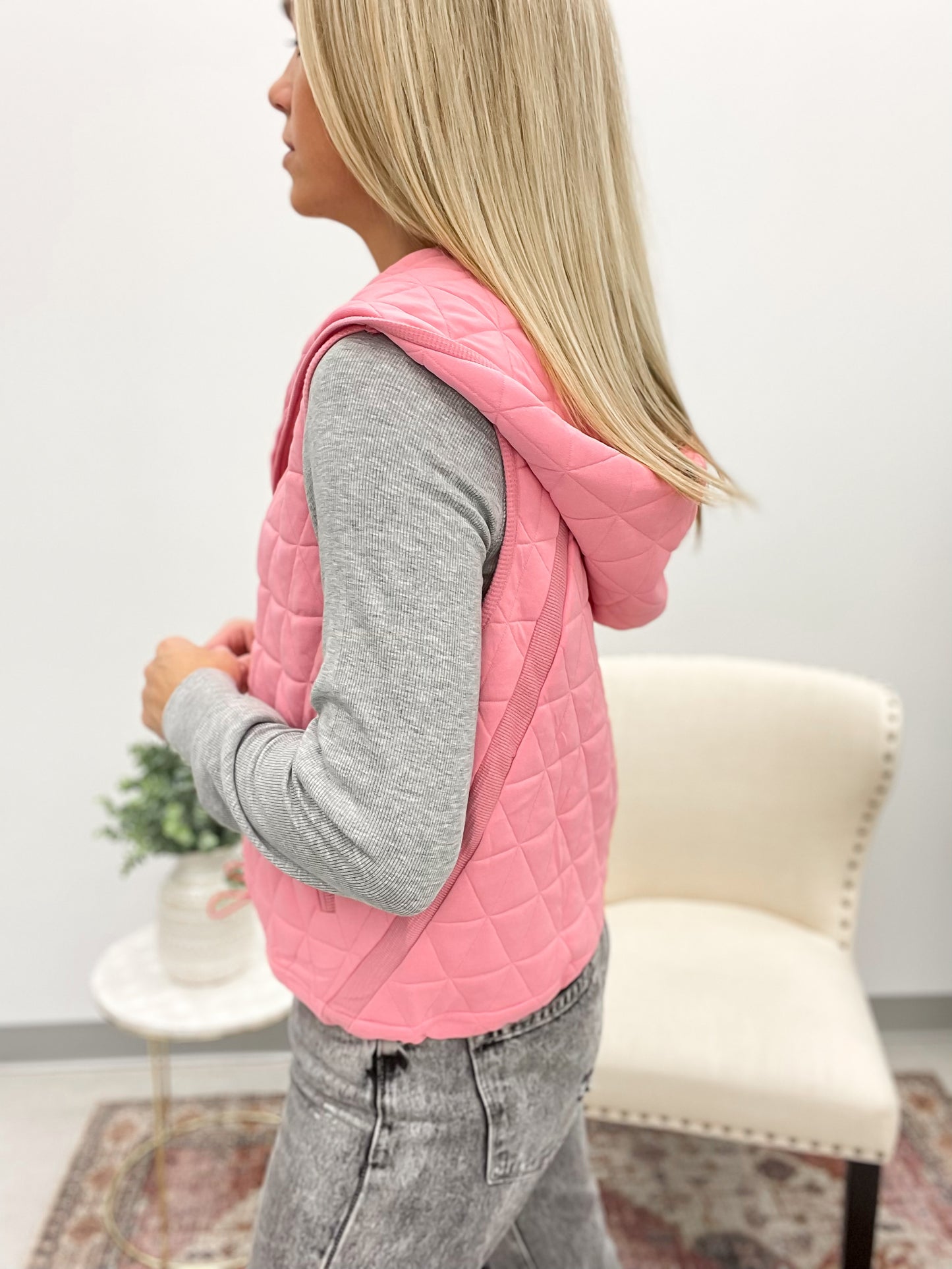 Looking At You Quilted Vest Pink