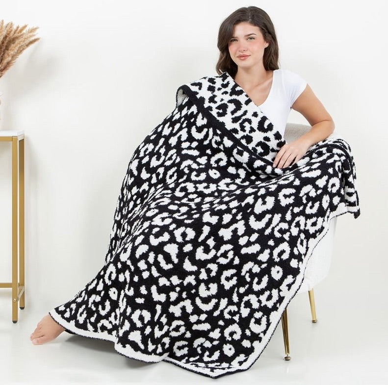 Luxury Leopard Print Throw Blanket Black/White