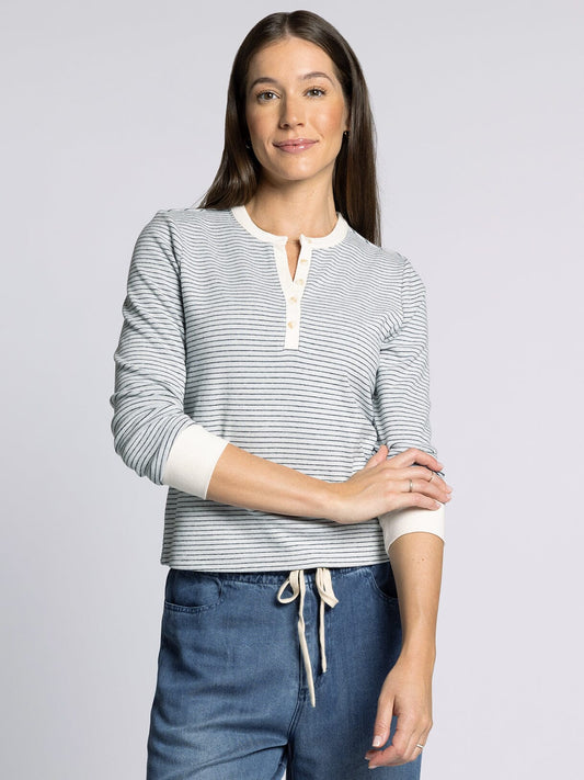 The Aeris Top White Navy