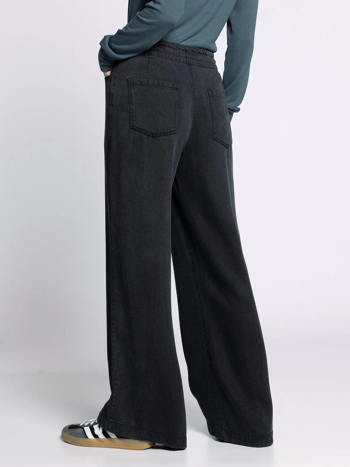 The Austin Pants Black Wash