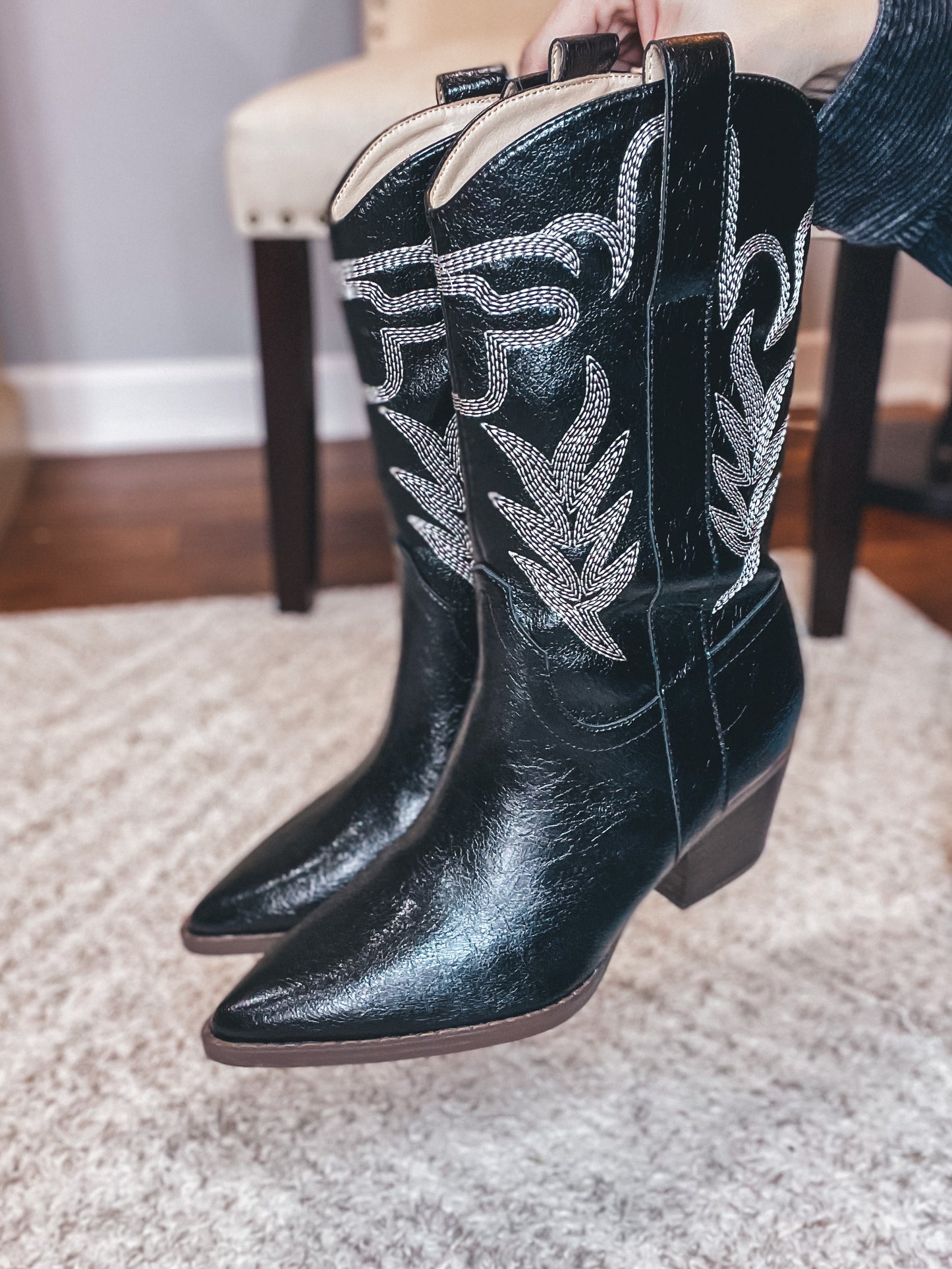 The Sephira Embroidered Western Boots Black